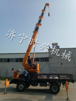 SX改装三轮车随车吊 轻巧高效的吊树移树专用解决方案